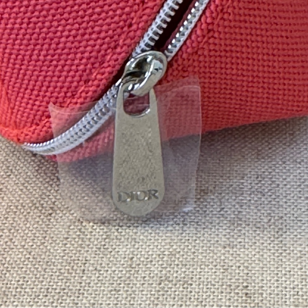 New Dior Beauty Cosmetic Pouch - Picture 4 of 5